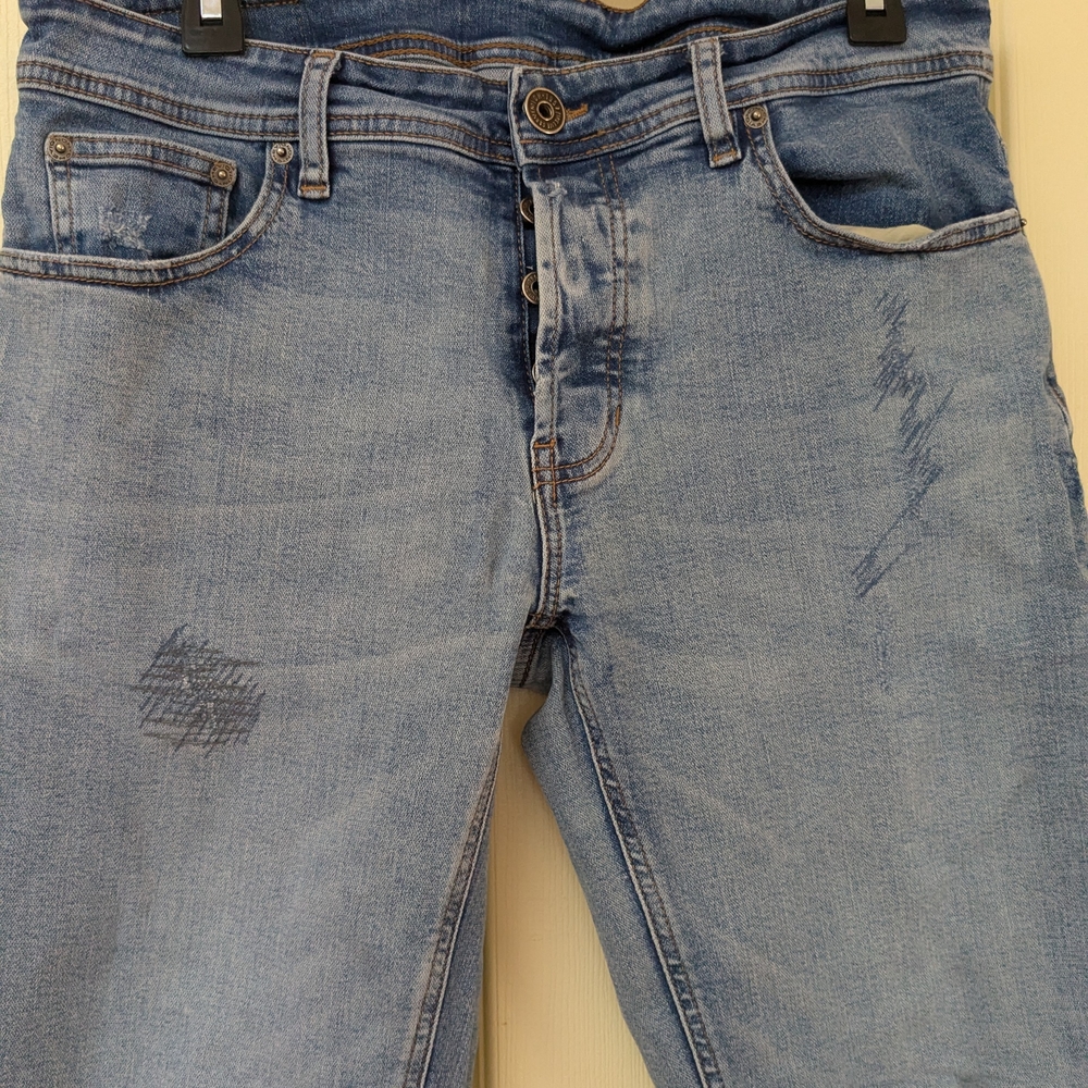 Chevignon Designer Men's Skinny Jeans